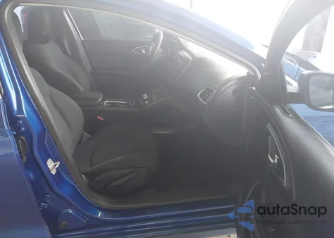 2015 Chrysler 200 Limited z USA, uszkodzony, nr VIN 1C3CCCAB0FN556475